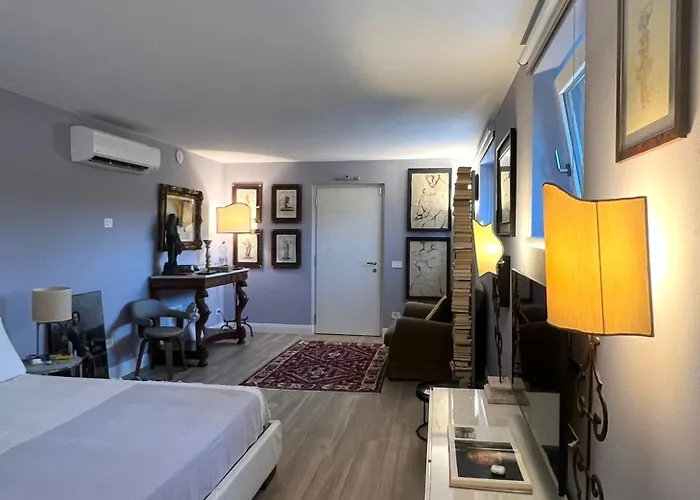 Independent In With Pool Гостевой дом