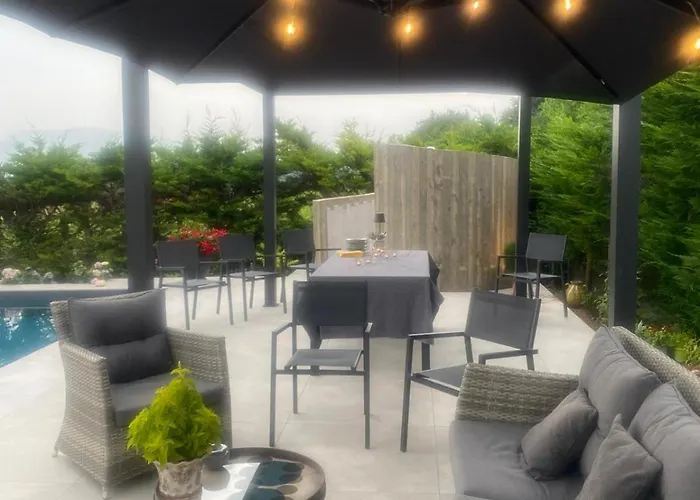 Гостевой дом Independent In With Pool